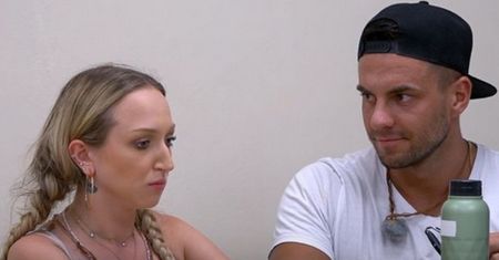 "Hotel Paradise". Kornelia skrytykowana po teście wiedzy panów: "Sama uważa, że hymn Polski to "Oda do radości""