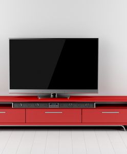 Szafka pod telewizor - jak wybrać praktyczny i gustowny mebel