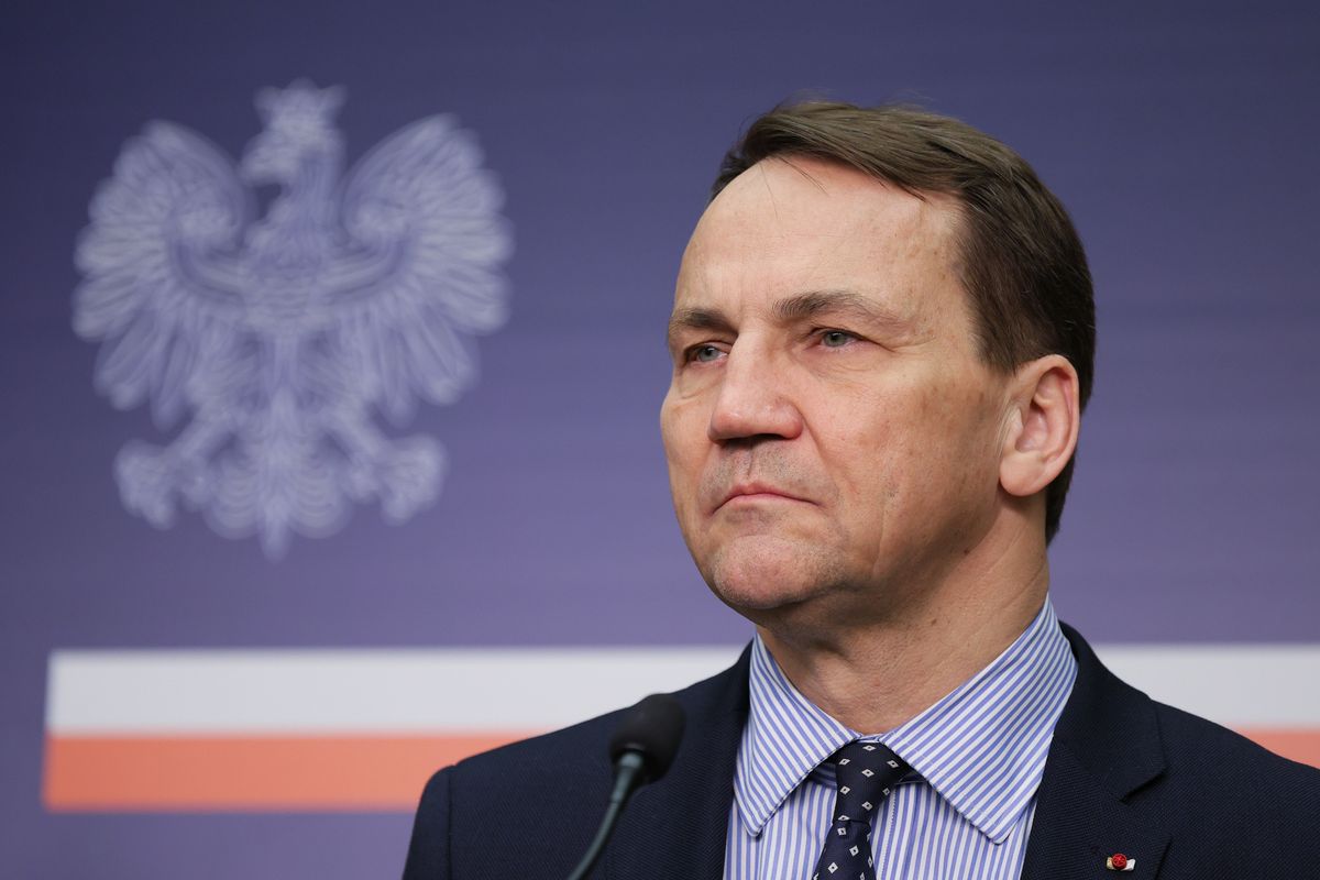 Radosław Sikorski wdał się w ostrą wymianę zdań z dziennikarzem TV Republika