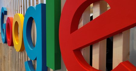 Reklama spławików na portalu IT – rzecz o tym, jak działa Google AdSense i pokrewne