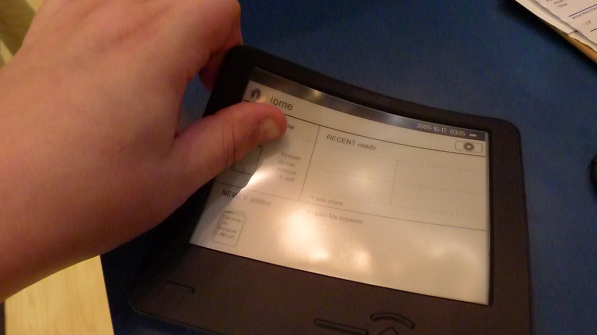 Giętki czytnik ebooków staje się rzeczywistością [wideo] 1