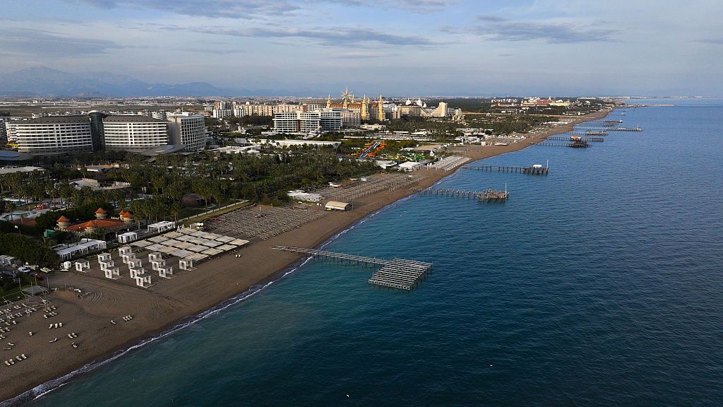 Antalya w Turcji przyciąga mniej turystów