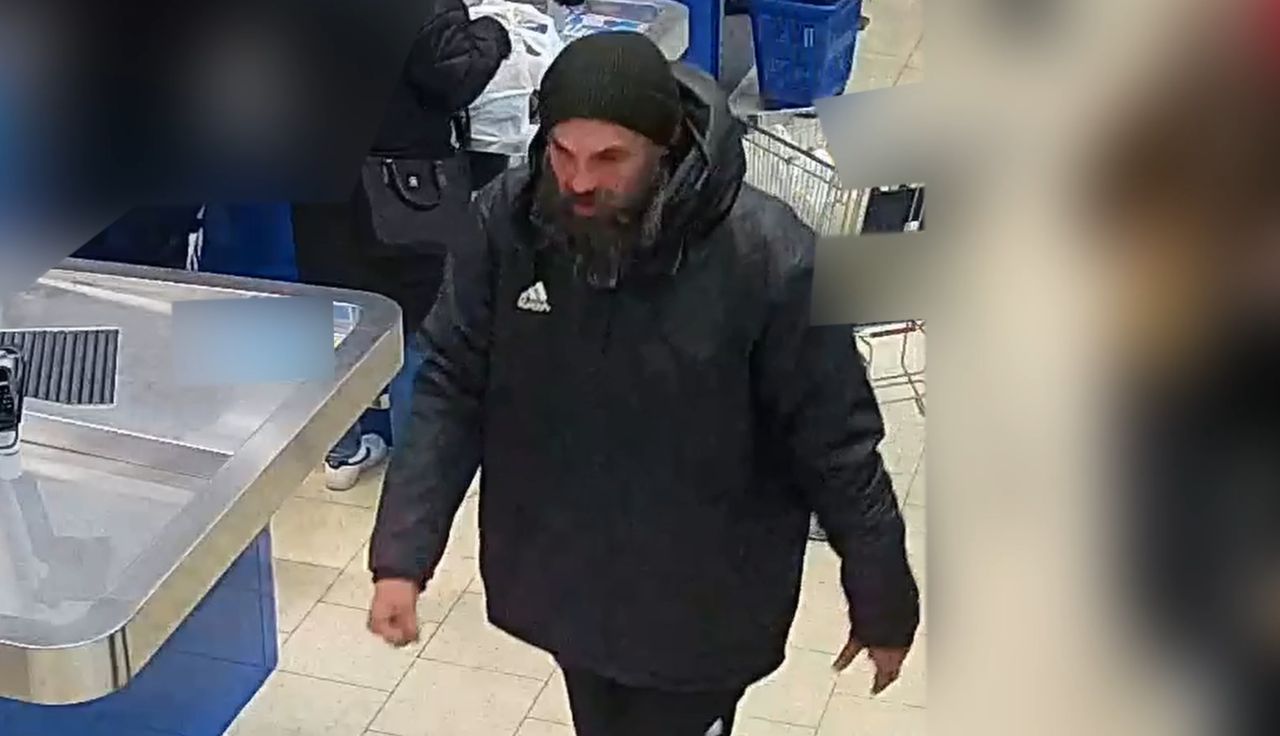 "Mistrz karate". Ręce opadają do samej ziemi. Został nagrany