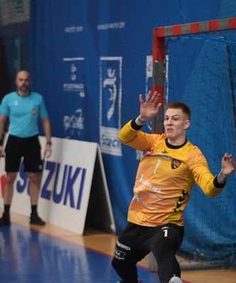 Górnik szykuje mocną obsadę bramki. Czołowy golkiper ligi przeniesie się do Zabrza