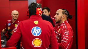 Hamilton nawiązuje więź z Ferrari. "Nadal mam wiele do zrobienia"