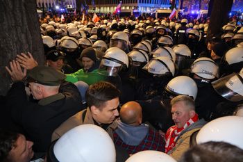 Ukraina patrzy na Warszawę. Media relacjonują kryzys wokół TK
