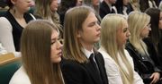 Maturzyści Zespołu Szkół nr 4 w Lesznie odebrali świadectwa. Teraz czas na maturę
