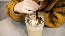 Sezonowe napoje mogą wpływać na zdrowie kości. Uważaj na te zimowe klasyki