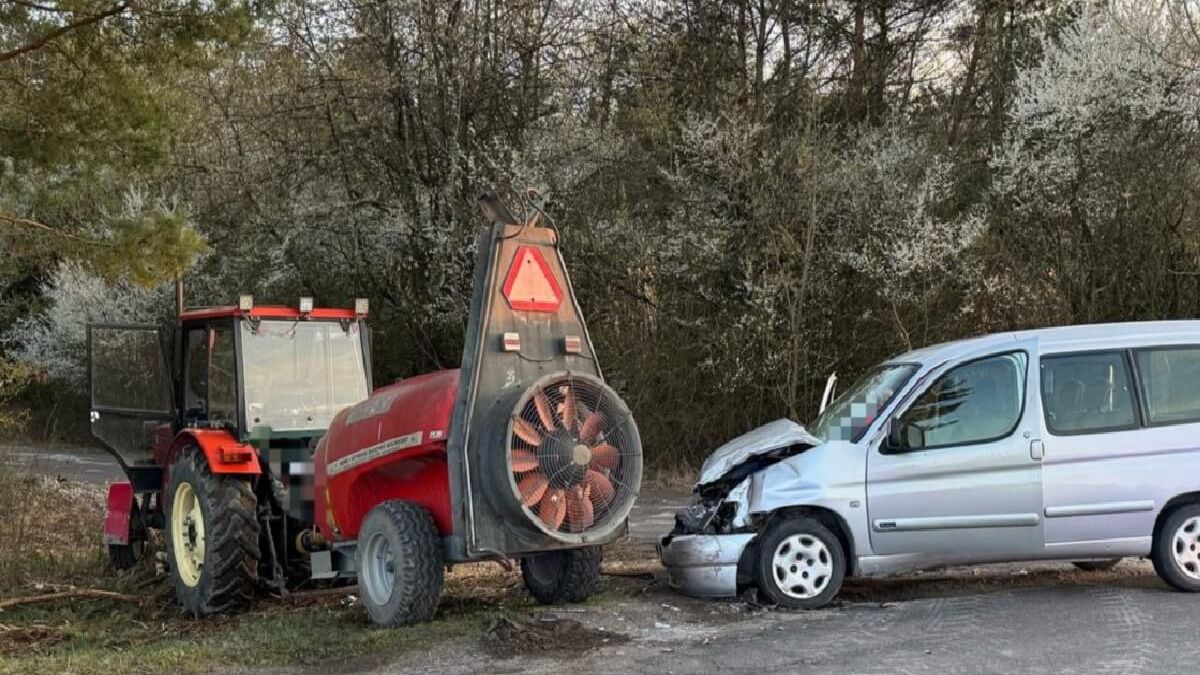 Pijany traktorem wjechał w inny samochód