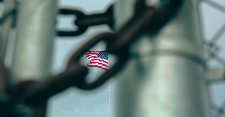 Migranci z Europy trafią do Guantanamo?Biały Dom się tłumaczy