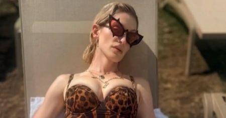 Kelly Osbourne pręży odchudzone ciało w kostiumie kąpielowym (FOTO)