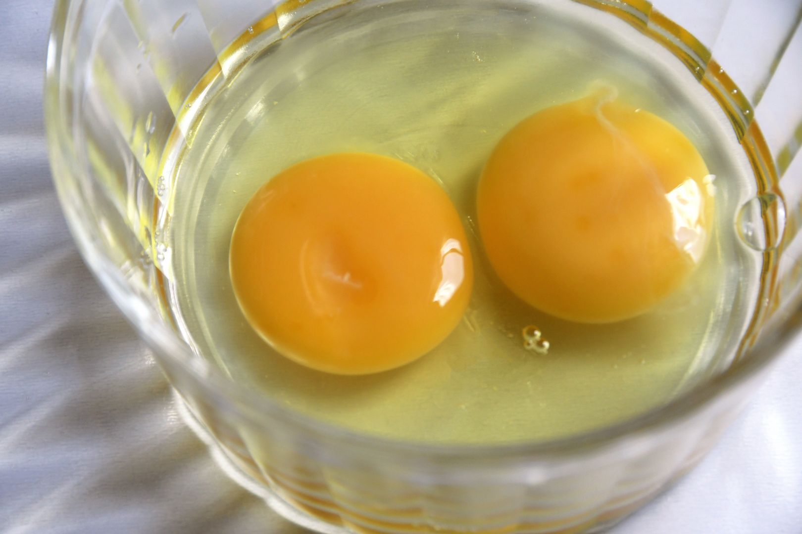 Znak, że jajko jest zdrowe. Zwróć na uwagę na ten szczegół