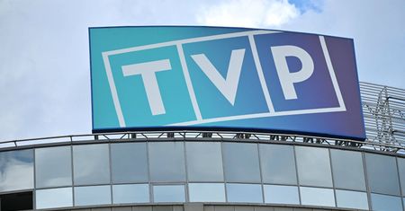 TVP zalega dziesiątki milionów artystom. Jest już odpowiedź stacji: "BEZPRAWNE działania KRRiT"