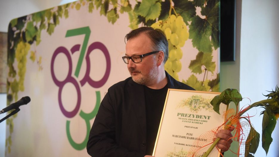 VI Nagrodę &#34;Laur Literacki&#34; im. J. Koniusza przyznano Marcinowi Radwańskiemu.