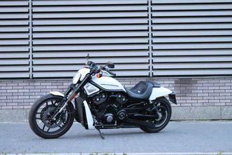 UE chce wprowadzić wysoki podatek od pojazdów z USA. Dotknie dwie marki