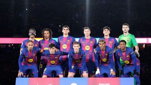 Problemy FC Barcelony. Piłkarze utknęli w samolocie