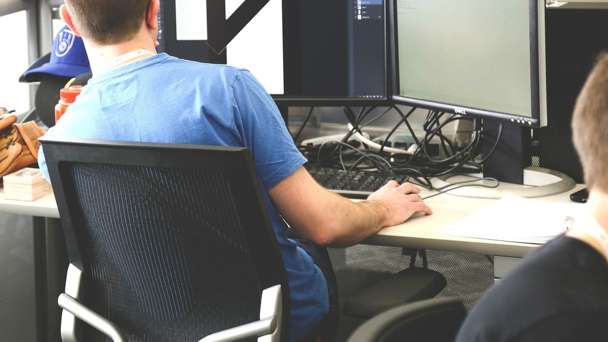 Pracownik, który ma podejrzenia, że jego prywatność w miejscu pracy jest zagrożona, może skonsultowac się z Urzędem Ochrony Danych Osobowych.