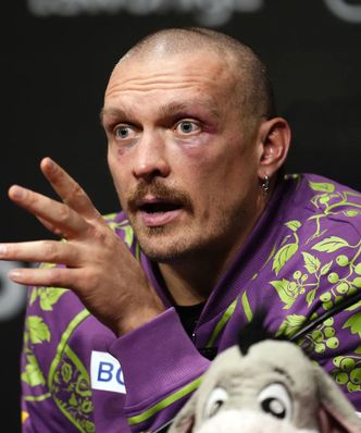 Polski sędzia pracował na gali Fury - Usyk. "Nie chcieli, aby całował krzyż"