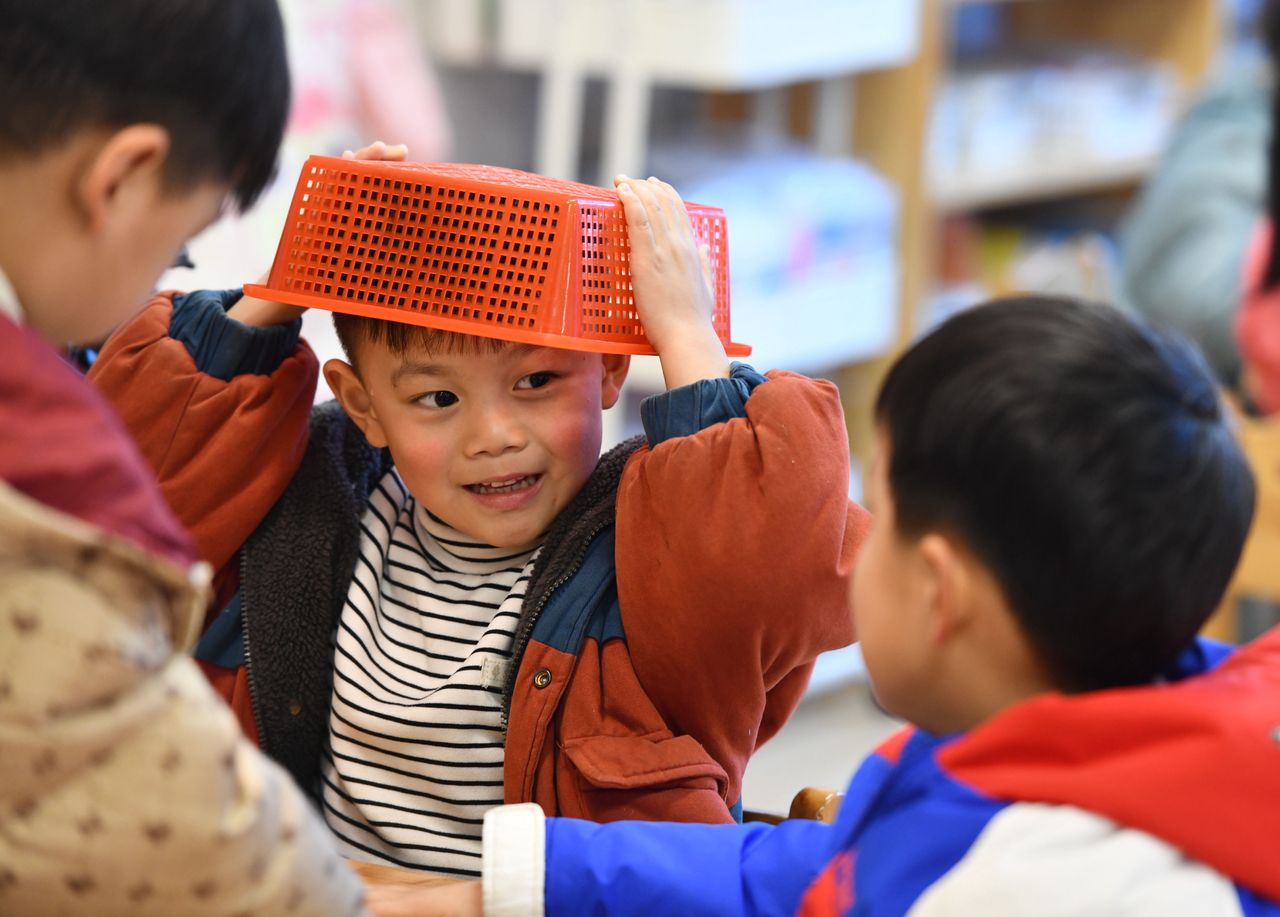 FUYANG, CHINA - JANUARY 17, 2024 - Children attend a class at the Country Garden branch of Fufang Kindergarten in Fuyang city, East China's Anhui province, Jan 17, 2024. (Photo credit should read CFOTO/Future Publishing via Getty Images)