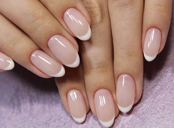 Klasyczny french jest już passé? Wiosna 2026 należy do cloudy french