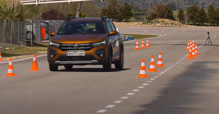 Nowe Sandero Stepway w teście łosia. Mercedes i volkswagen mogą pozazdrościć