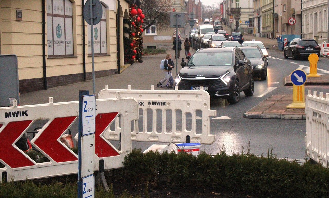 Koszalin: Wymiana wodociągu na Młyńskiej. Tworzą się duże korki