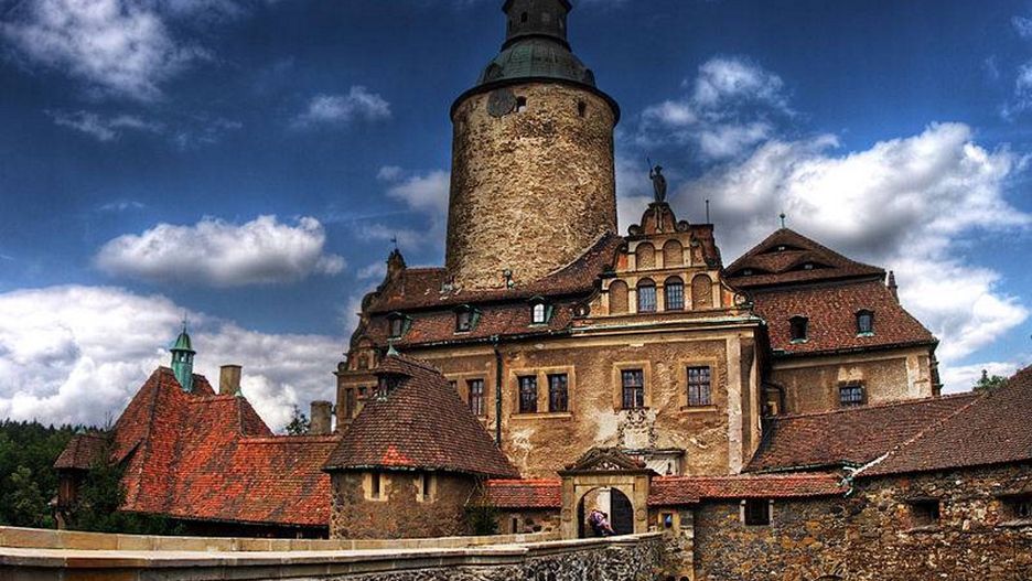 Nie inaczej było w Zamku Czocha. To monumentalne zamczysko wciąż kryje w swych murach wiele sekretów.