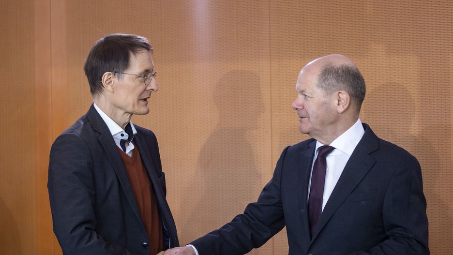 BERLIN, GERMANY - APRIL 05: (L-R) German Health Minister Karl Lauterbach greets German Chancellor Olaf Scholz before the weekly federal government cabinet meeting on April 5, 2023 in Berlin, Germany. High on the meeting's agenda are new legislation to improve senior care and measures to alleviate medicinal shortages, especially child cold and flu medicines. (Photo by Emmanuele Contini/Getty Images)