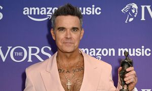 Zmaga się z z dysmorfią ciała. Robbie Williams prezentuje wysportowaną sylwetkę