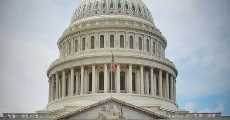 USA. Śmierdział paliwem i wszedł na teren Kapitolu. Został aresztowany