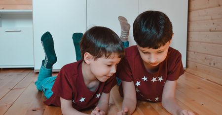 Autorytetami dla pokolenia Alfa są tiktokerzy, gamerzy, a także… rodzice. Dzieci mocno myślą o karierze w Internecie