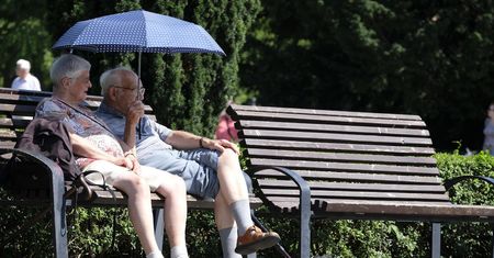 ZUS: wypłata „czternastki” pewna; nie trzeba składać wniosku