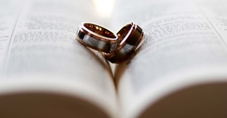 Czy spadek liczby małżeństw odbije się na życiu społecznym?