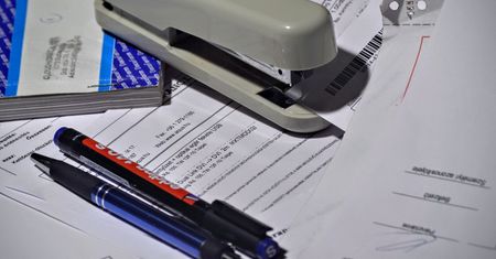 Ponad jedna trzecia firm wystawia miesięcznie mniej faktur niż przed Covid-19