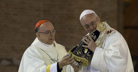 Papież apeluje do księży: Nie zamykajcie się w parafiach