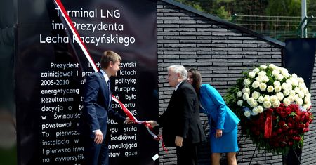 Kaczyński: budowa gazoportu LNG zmienia pozycję Polski