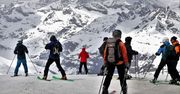 Austria: Turyści gromadzą się w ośrodkach narciarskich pomimo śmiercionośnych lawin w Alpach