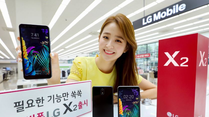 LG K30 (2019) oficjalnie. Niedrogi smartfon z NFC i trybem nocnym [#wSkrócie] 1
