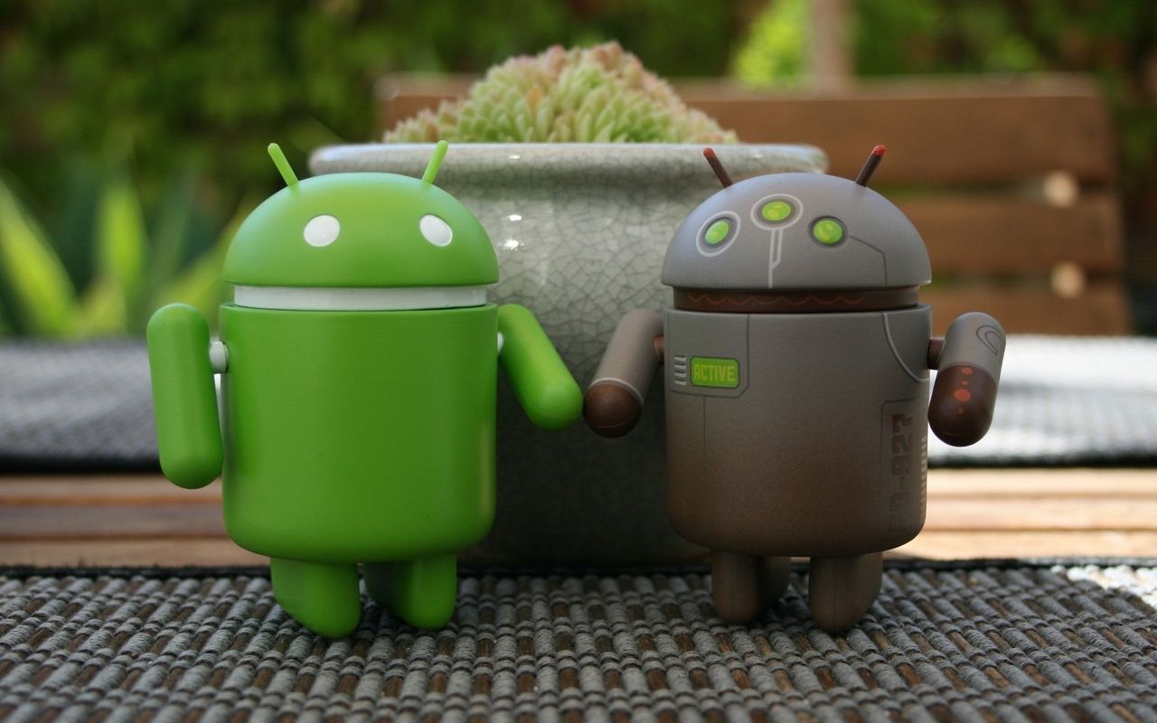 Google powoli wygasza markę Android. Przygotowania pod Fuchsię OS?