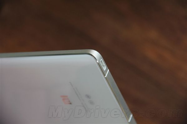 W skrócie: Xiaomi Mi Note na zdjęciach, koniec marki Ascend i i klon iPhone'a 6 35