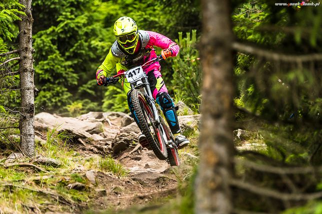 Downhill - ekstremalna jazda na rowerze - WP Kobieta