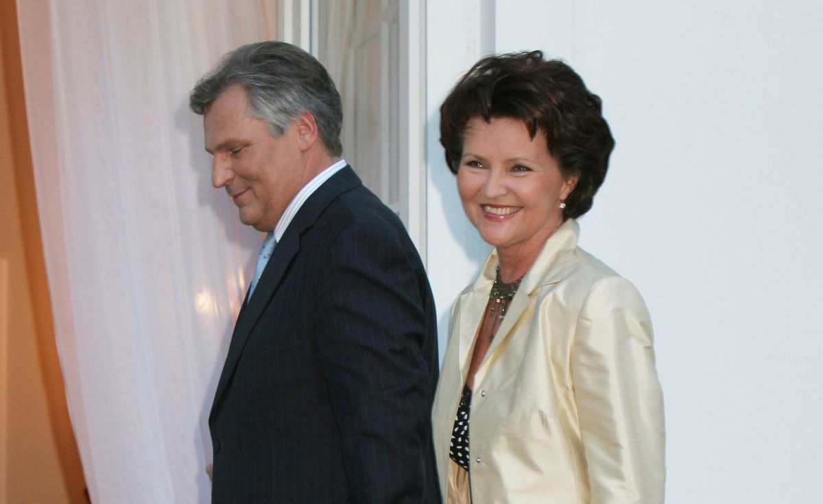 Jolanta Kwaśniewska z mężem Aleksandrem w 2005 roku podczas spotkania z księżną Mette-Marit i księciem Haakonem