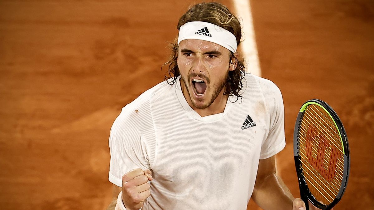 PAP/EPA / IAN LANGSDON / Na zdjęciu: Stefanos Tsitsipas