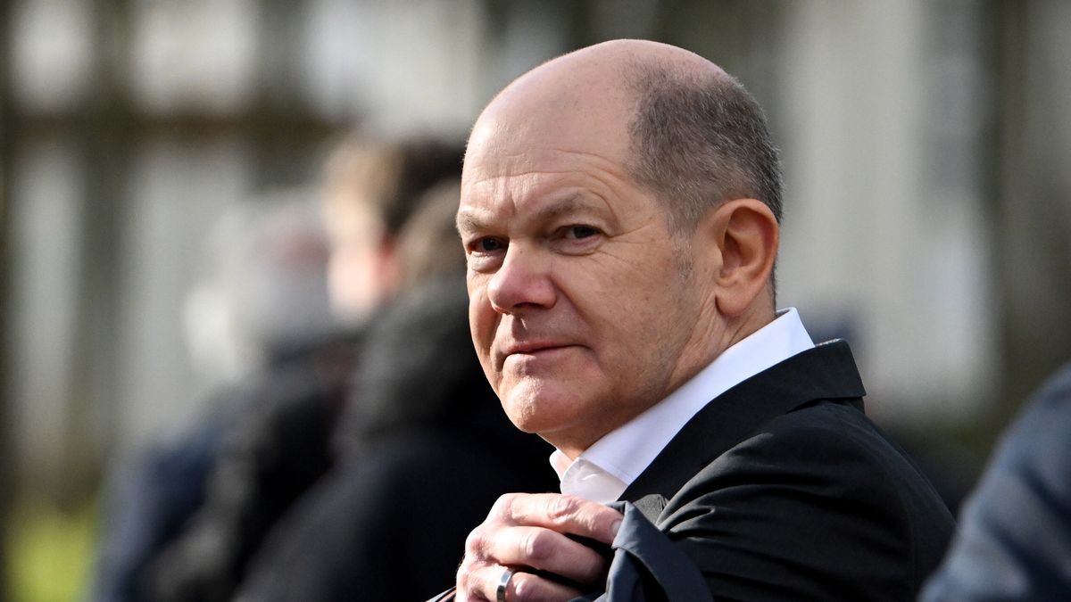 German Chancellor Olaf Scholz is seen after a closed meeting of the federal cabinet in Meseberg, Germany, 06 March 2023. The German government meets for a two-day retreat at the guest house of the German government in Meseberg near Berlin. EPA/FILIP SINGER Dostawca: PAP/EPA.