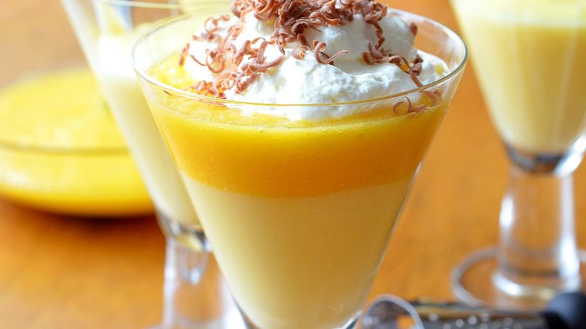 Budyń waniliowy instant przygotowany z mlekiem pełnotłustym