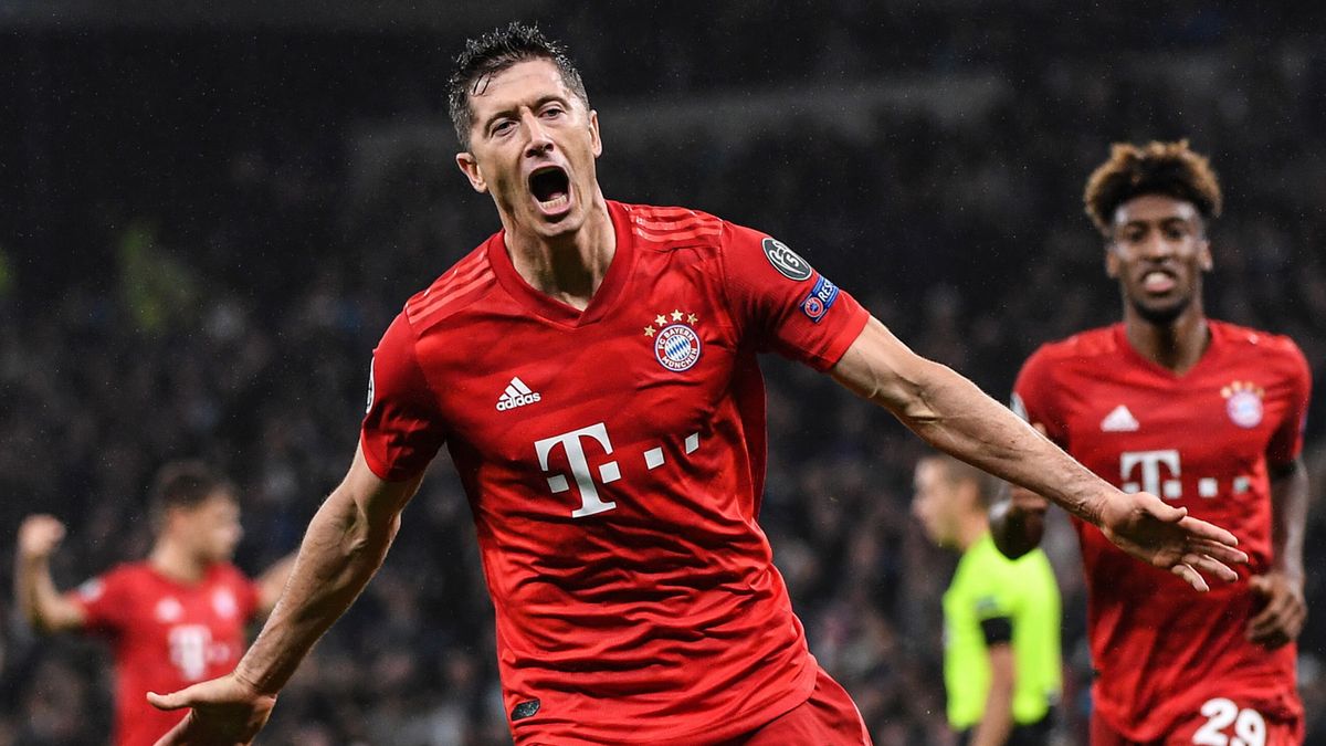 PAP/EPA / ANDY RAIN / Na zdjęciu: Robert Lewandowski