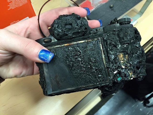 Nieszczęśliwe wypadki aparatów: Sony w lawie 2