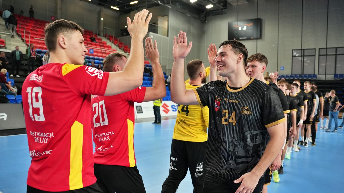 Materiały prasowe / Orlen Superliga / Na zdjęciu: szczypiorniści podczas meczu Azoty-Puławy - Piotrkowianin Piotrków Trybunalski