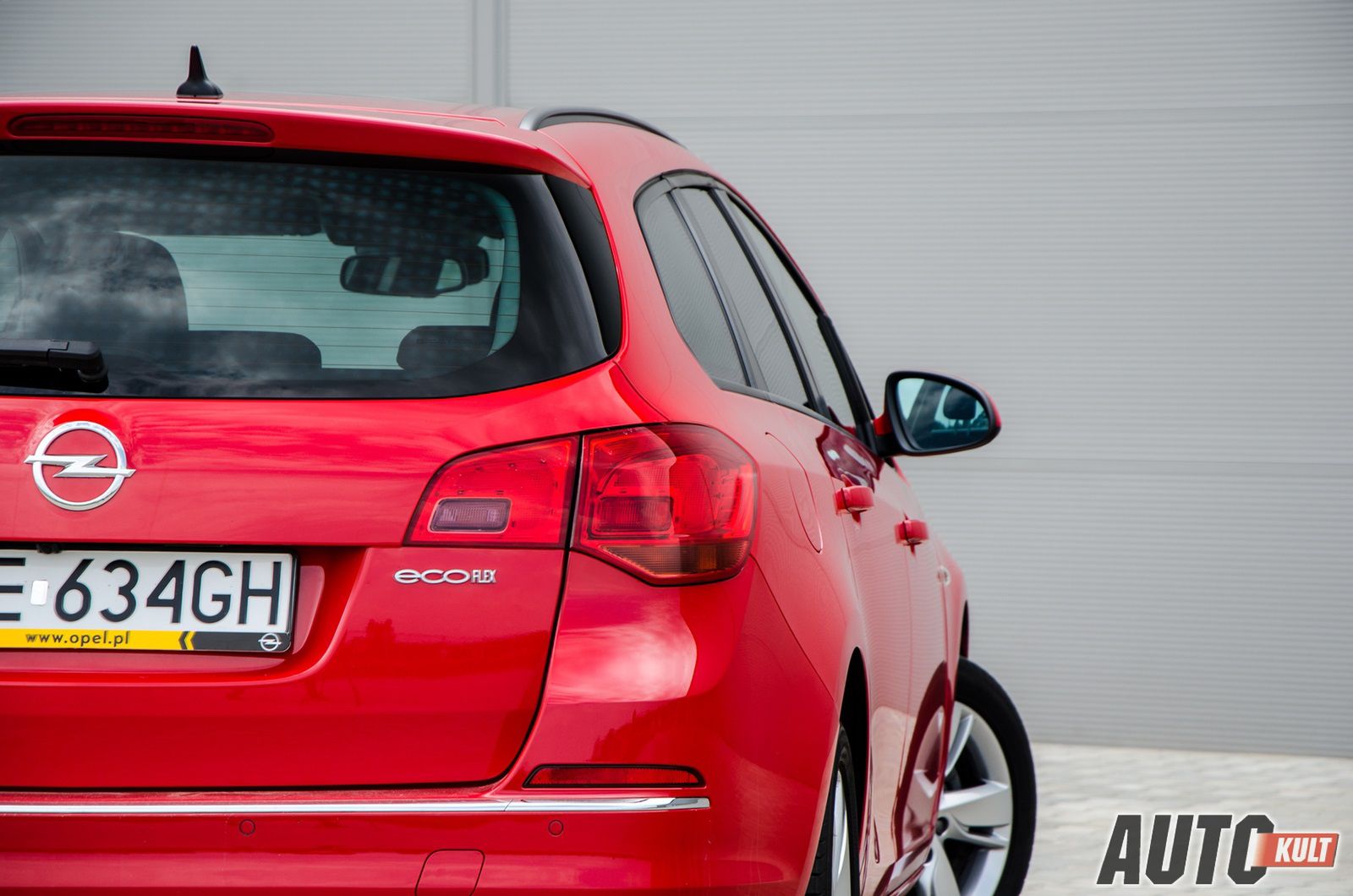 Opel Astra Tourer 1,4 Turbo LPGTEC Enjoy vs. Opel Astra Sedan 1,7 CDTI Business - test [galeria] 8