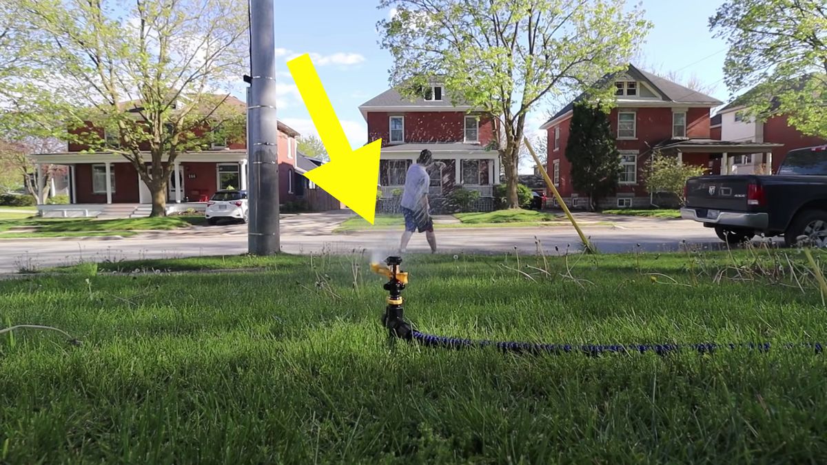 Geniusz zła w czystym wydaniu. Opracował kamerę z SI, by odstraszała ludzi 1